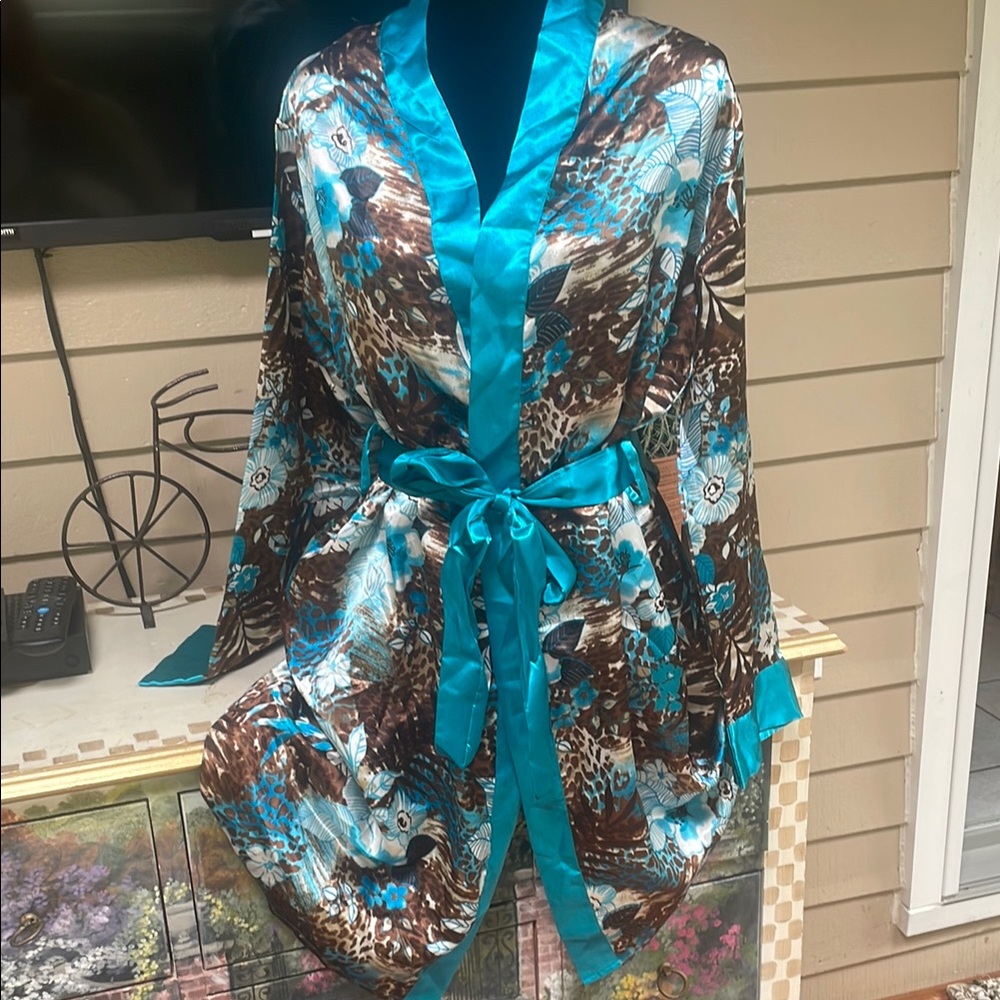 Vicki Wayne Elegant Robe